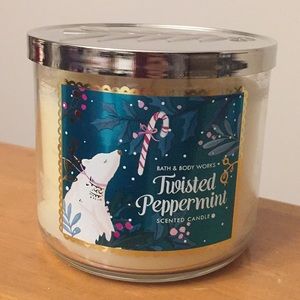 BNWT Bath & Body Works Twisted Peppermint 3 wick